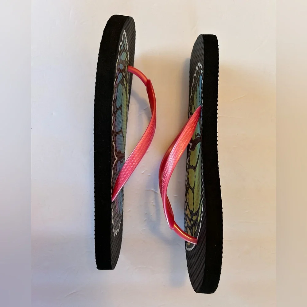 Girl’s Flip Flops Pink size 5 butterfly - Picture 5 of 10